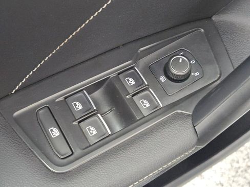 Used 2024 Volkswagen Tiguan Wolfsburg Edition image 23