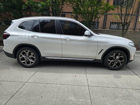 Used 2023 BMW X3 xDrive30i w/ Premium Package AWD/4WD image 4