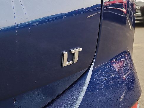 Used 2022 Chevrolet Equinox LT FWD image 30