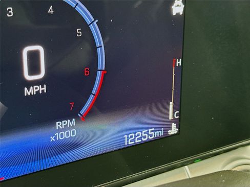 Used 2024 Chevrolet Trax LT w/ Driver Confidence Package image 2