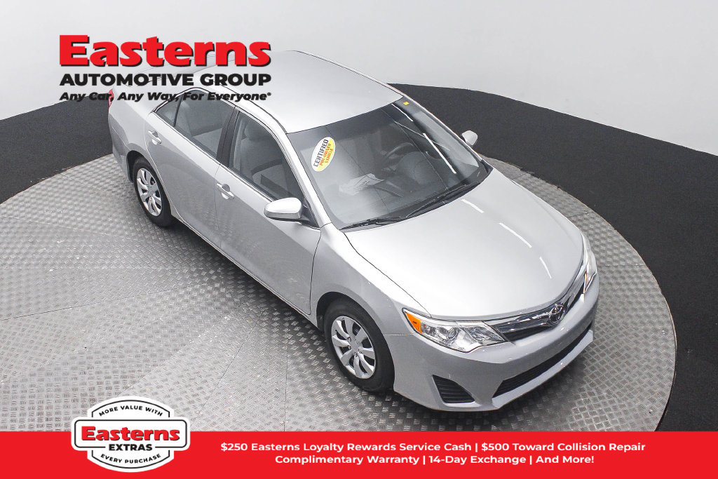 Used 2014 Toyota Camry LE FWD image 4