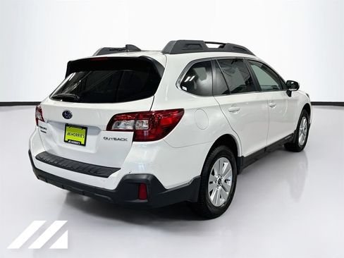Used 2018 Subaru Outback 2.5i Premium AWD/4WD image 5