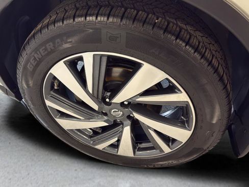 Used 2018 Nissan Murano Platinum w/ Cargo Package image 10