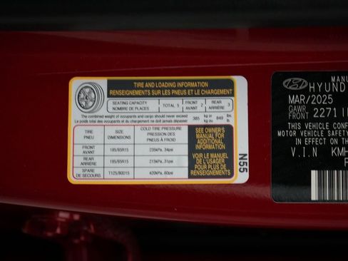 Used 2025 Hyundai Elantra SE image 23