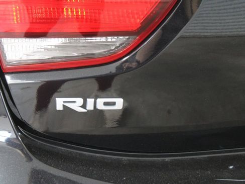 Used 2023 Kia Rio S image 13