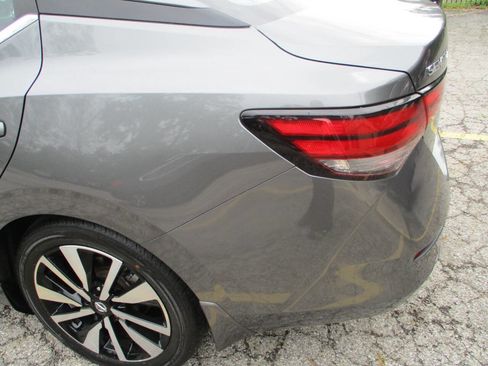 Used 2021 Nissan Sentra SV w/ SV Premium Package FWD image 16