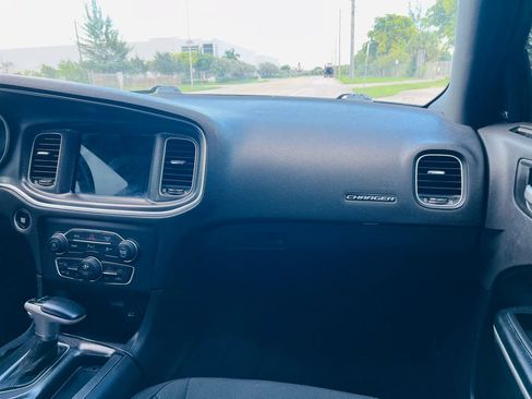 Used 2018 Dodge Charger R/T RWD image 16