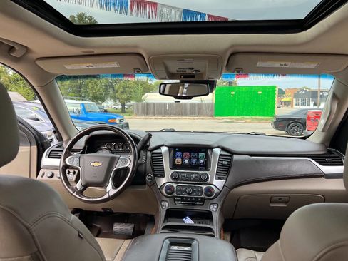Used 2018 Chevrolet Suburban Premier image 21