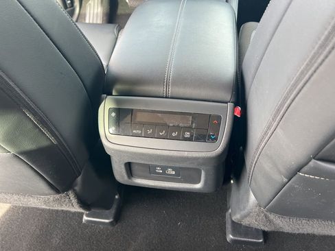 Certified 2024 Nissan Pathfinder SL image 21