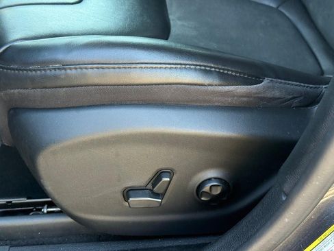 Used 2021 Jeep Cherokee Latitude Plus FWD image 19