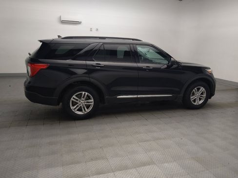 Used 2021 Ford Explorer XLT AWD/4WD image 10