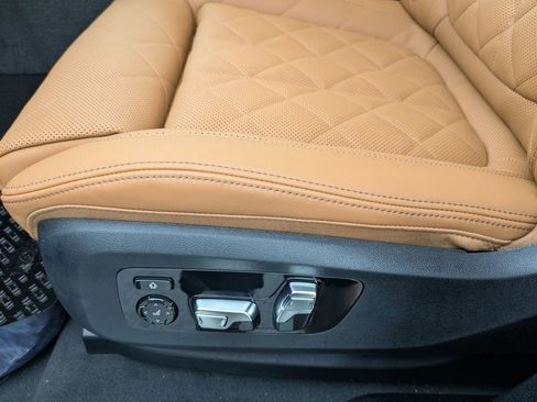 New 2026 BMW X6 xDrive40i w/ Climate Comfort Package AWD/4WD image 15