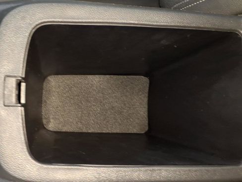 Used 2025 Chevrolet Trax LT w/ LT Convenience Package image 27