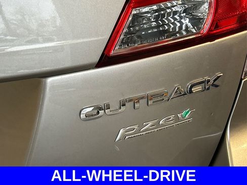 Used 2014 Subaru Outback 2.5i Premium w/ Moonroof Package image 12