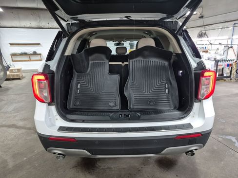 Used 2023 Ford Explorer Limited AWD/4WD image 26