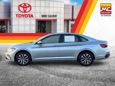 Used 2025 Volkswagen Jetta S FWD image 2