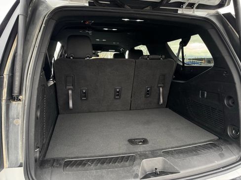 Used 2023 Chevrolet Suburban LT image 36