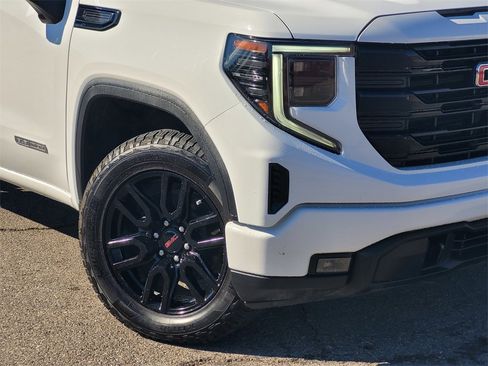 Used 2022 GMC Sierra 1500 Elevation image 9