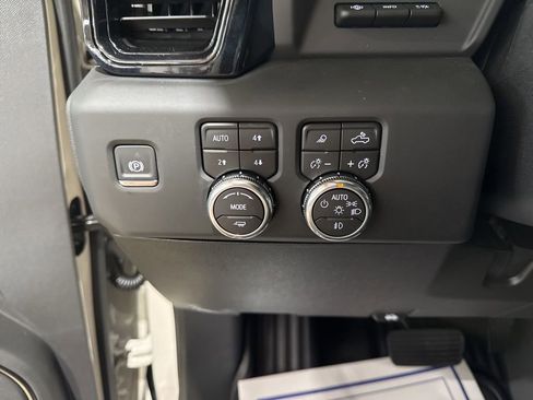 New 2026 GMC Sierra 2500 AT4 w/ AT4 Premium Plus Package AWD/4WD image 25