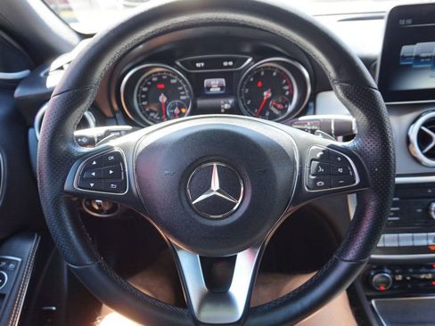 Used 2020 Mercedes-Benz GLA 250 4MATIC image 19