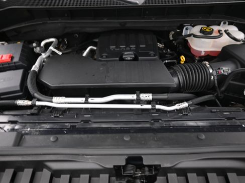 Used 2024 Chevrolet Silverado 1500 LT image 18