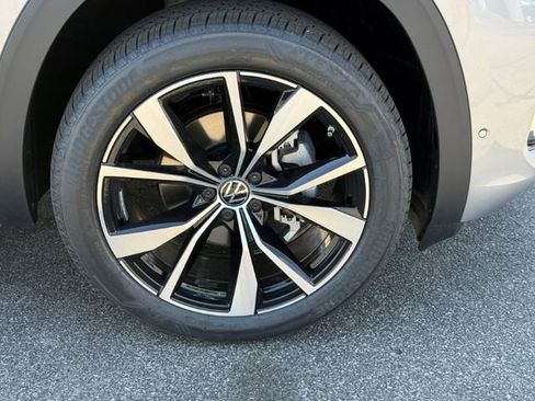New 2026 Volkswagen Atlas Cross Sport SEL Premium R-Line AWD/4WD image 7