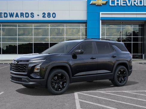New 2026 Chevrolet Equinox LT w/ Convenience Package II FWD image 2