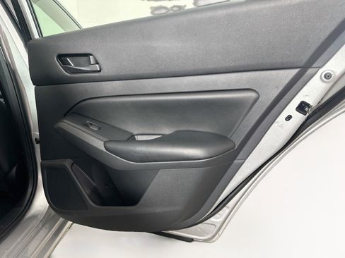 Used 2024 Nissan Altima 2.5 S FWD image 28