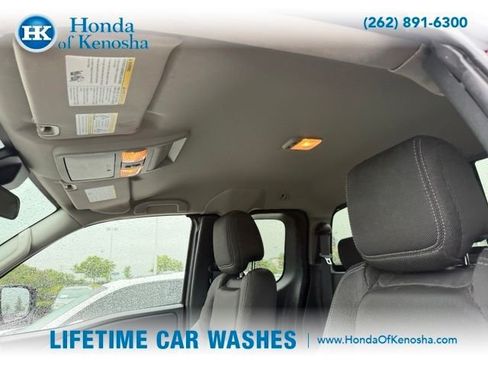 Used 2023 Nissan Frontier SV w/ SV Convenience Package AWD/4WD image 6