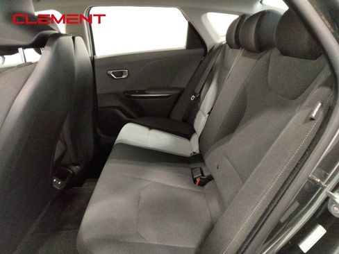 Used 2025 Kia K4 FWD image 31