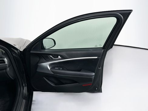 Used 2026 Genesis G70 2.5T RWD image 33