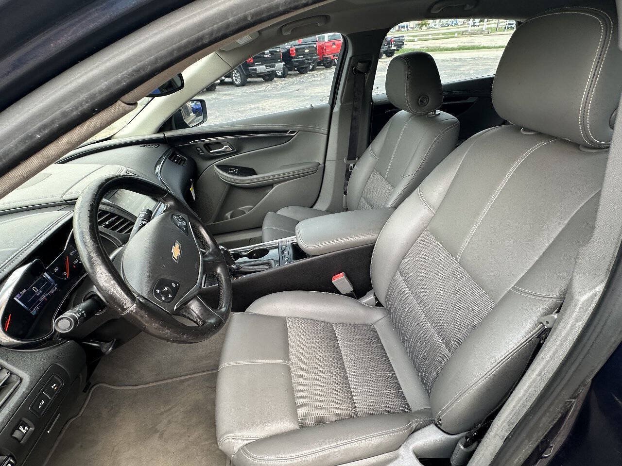 Used 2019 Chevrolet Impala LT w/ LT Convenience Package FWD image 10