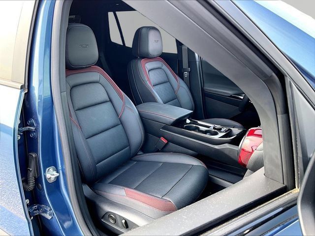 Used 2025 Chevrolet Equinox RS w/ Safety and Technology Package FWD image 11