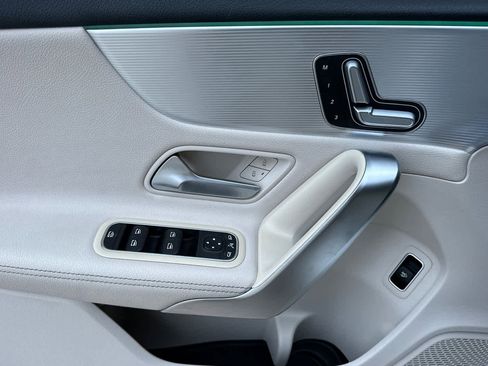 Used 2022 Mercedes-Benz A 220 A 220 image 10