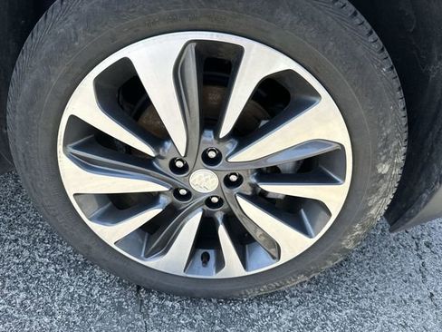 Certified 2022 Buick Encore Preferred w/ Safety Package image 20