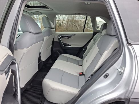 Used 2019 Toyota RAV4 Limited w/ All Weather Liner Package image 16