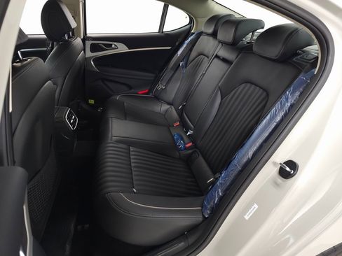 New 2026 Genesis G70 2.5T Prestige image 30