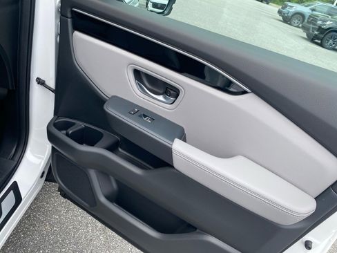 Certified 2025 Honda Pilot EX-L image 29