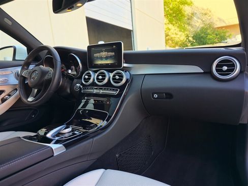 Used 2017 Mercedes-Benz C 300 Coupe image 22