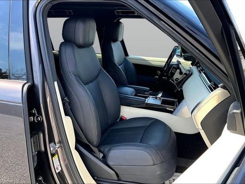 Used 2024 Land Rover Range Rover Long Wheelbase SE image 33