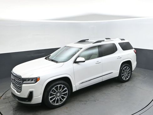 Used 2021 GMC Acadia Denali w/ Denali Technology Package image 32