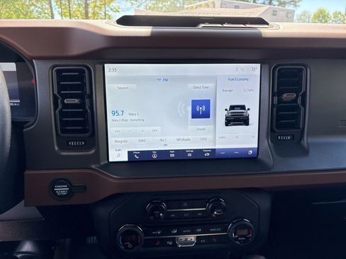 Used 2024 Ford Bronco Outer Banks AWD/4WD image 19