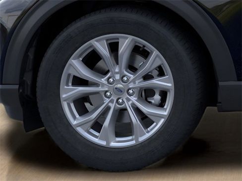 Used 2024 Ford Explorer XLT w/ Equipment Group 202A image 23