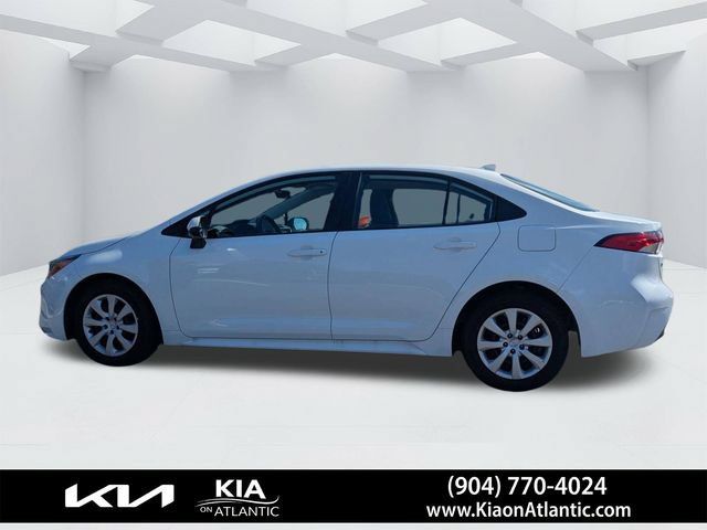 Used 2024 Toyota Corolla LE FWD image 6