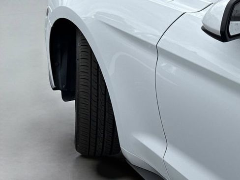 Used 2021 Ford Mustang Convertible RWD image 50
