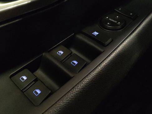 Used 2018 Hyundai Elantra GT Sport FWD image 27