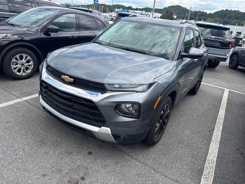Used 2022 Chevrolet TrailBlazer LT w/ Convenience Package FWD image 12
