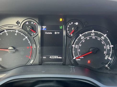 Used 2023 Toyota 4Runner SR5 Premium w/ Moonroof Package AWD/4WD image 24