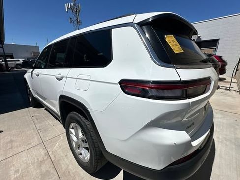 Used 2024 Jeep Grand Cherokee L Laredo AWD/4WD image 5