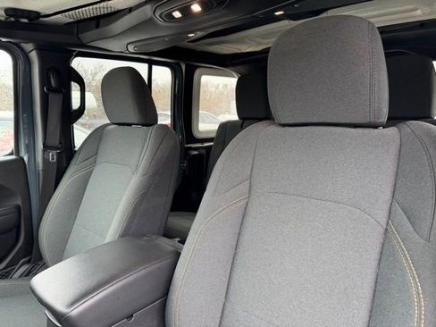 Used 2024 Jeep Wrangler Sport S image 11